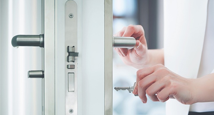 Door locks and deadbolt installation and upgrade service. Repair Daddy provides door lock and deadbolt replacement services - Repairdaddy.biz - Call 954-418-2355.